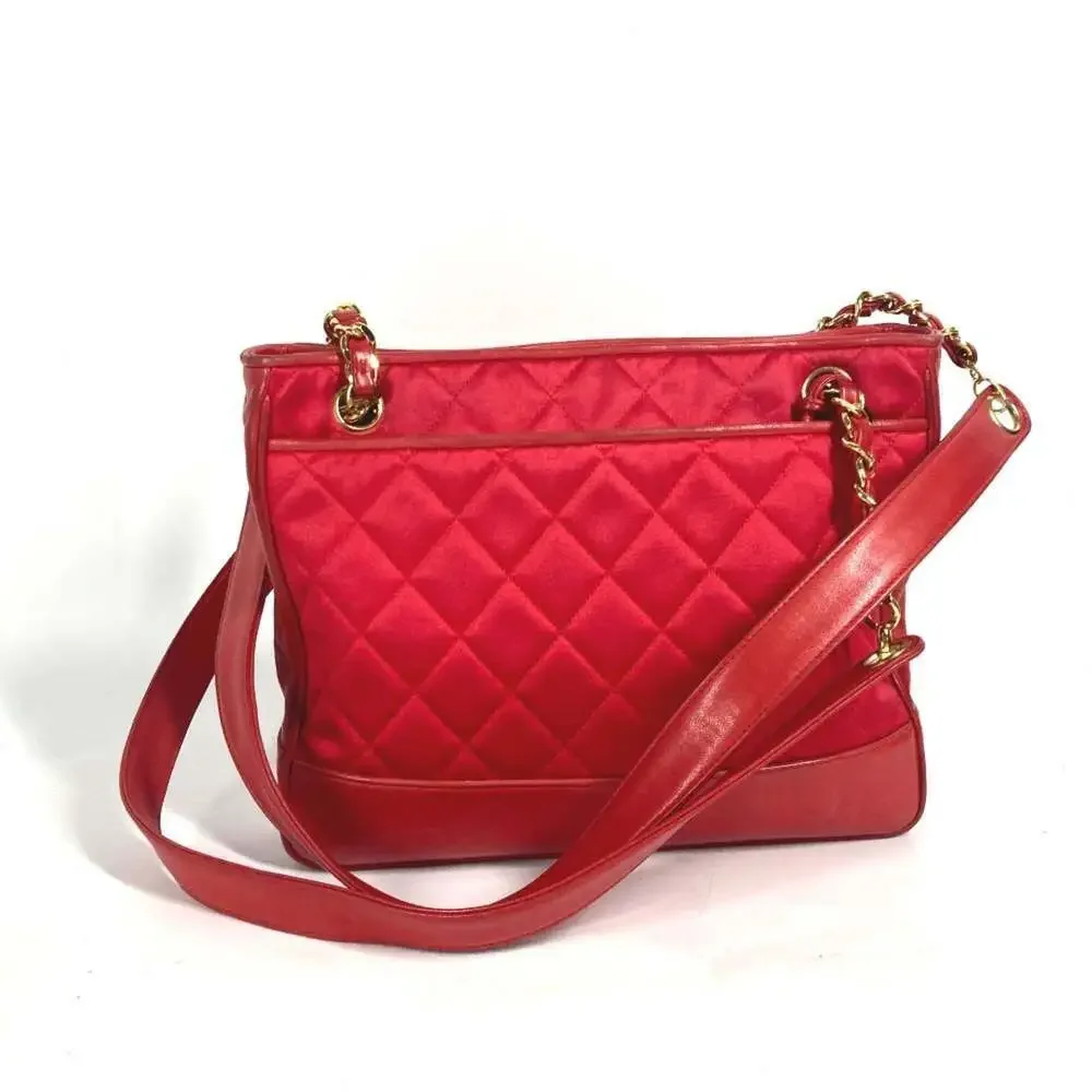 CHANEL Vintage Red Leather Shoulder Bag